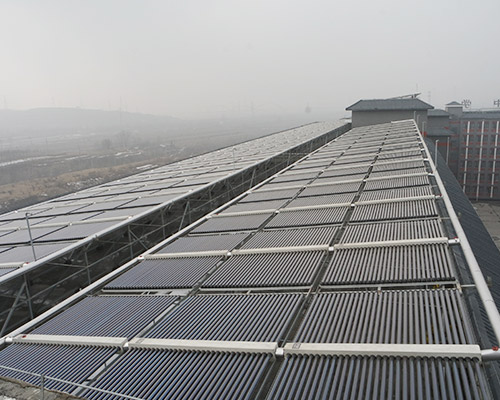 太原市致远实验中学校太阳能热水系统设备（120吨）