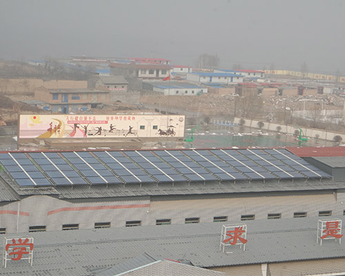 太原市致远实验中学校太阳能热水系统设备（30吨）
