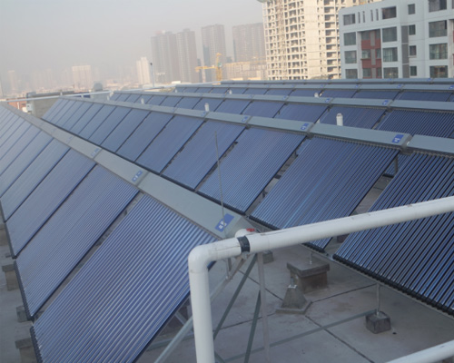 太原市知达常青藤中学校太阳能热水系统设备（20吨）